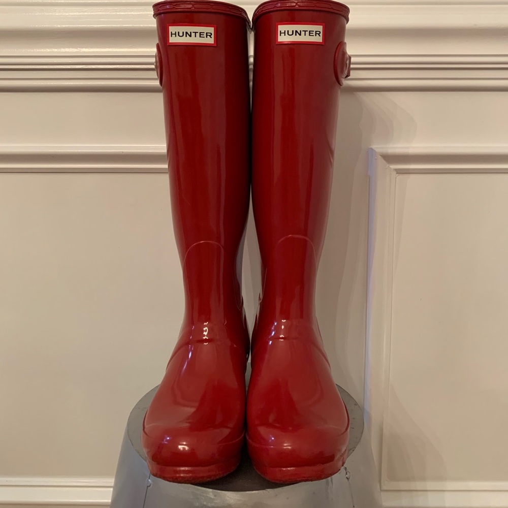 Hunter Boots Size 7, Red Glossy Like New!